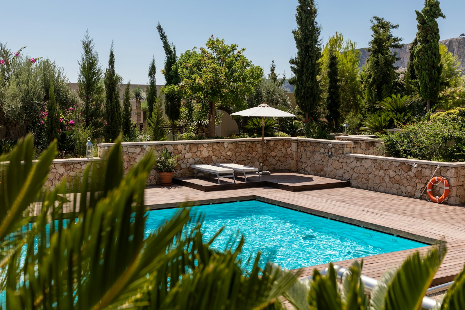 Pool Builder — Modesto